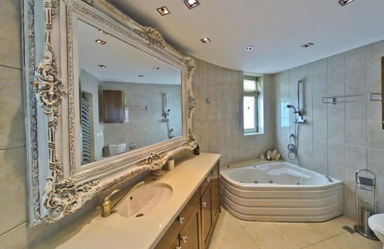 Villa Family Eilat With Heated Pool Exterior photo